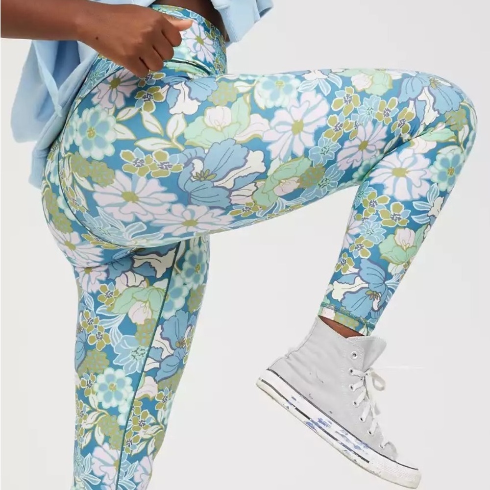 NWOT Aerie Real Me Crossover Leggings